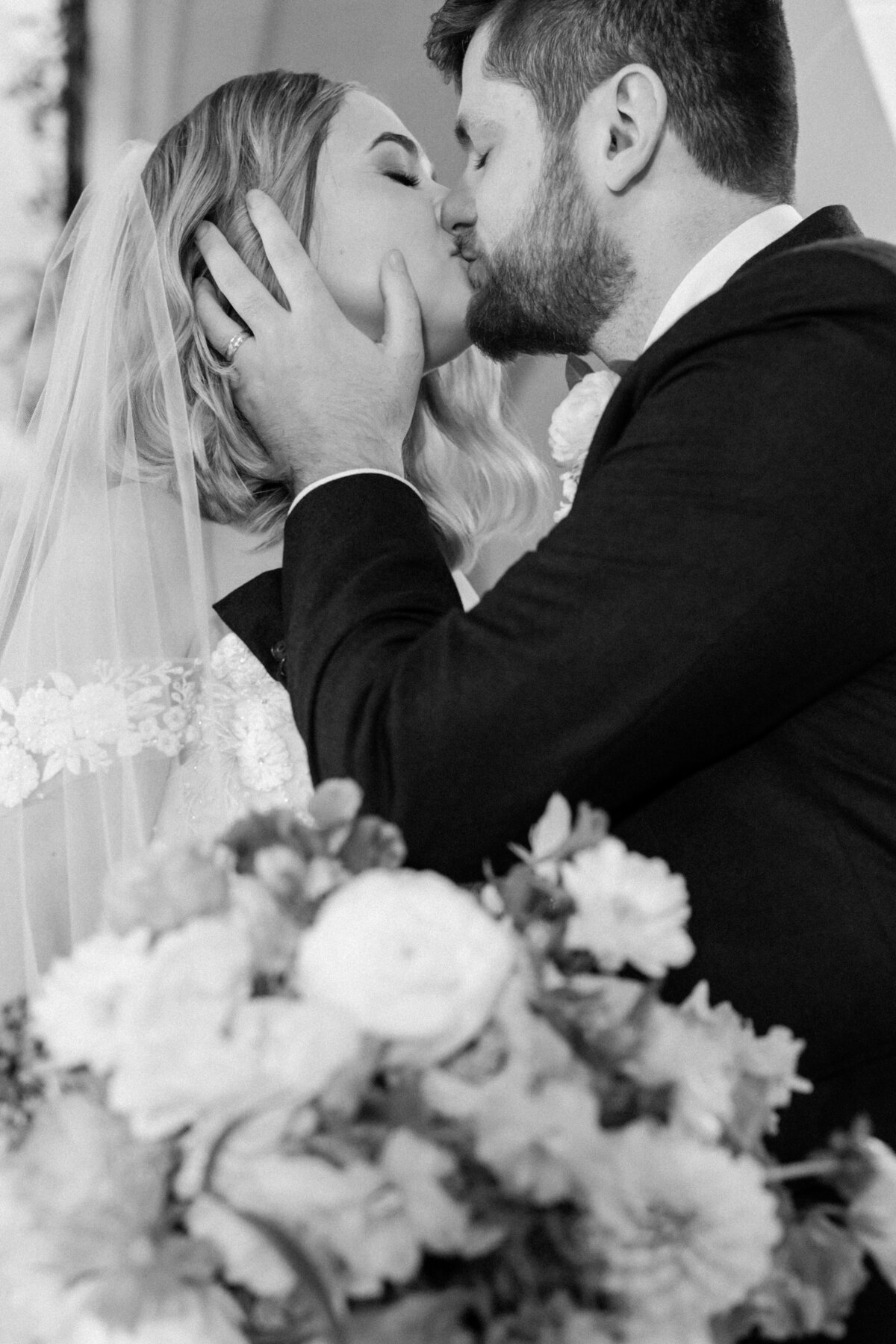 NikkiSanterre_DCLuxuryWeddingPhotographer_JayneHeirEventsatPerryBelmont_J&M-100