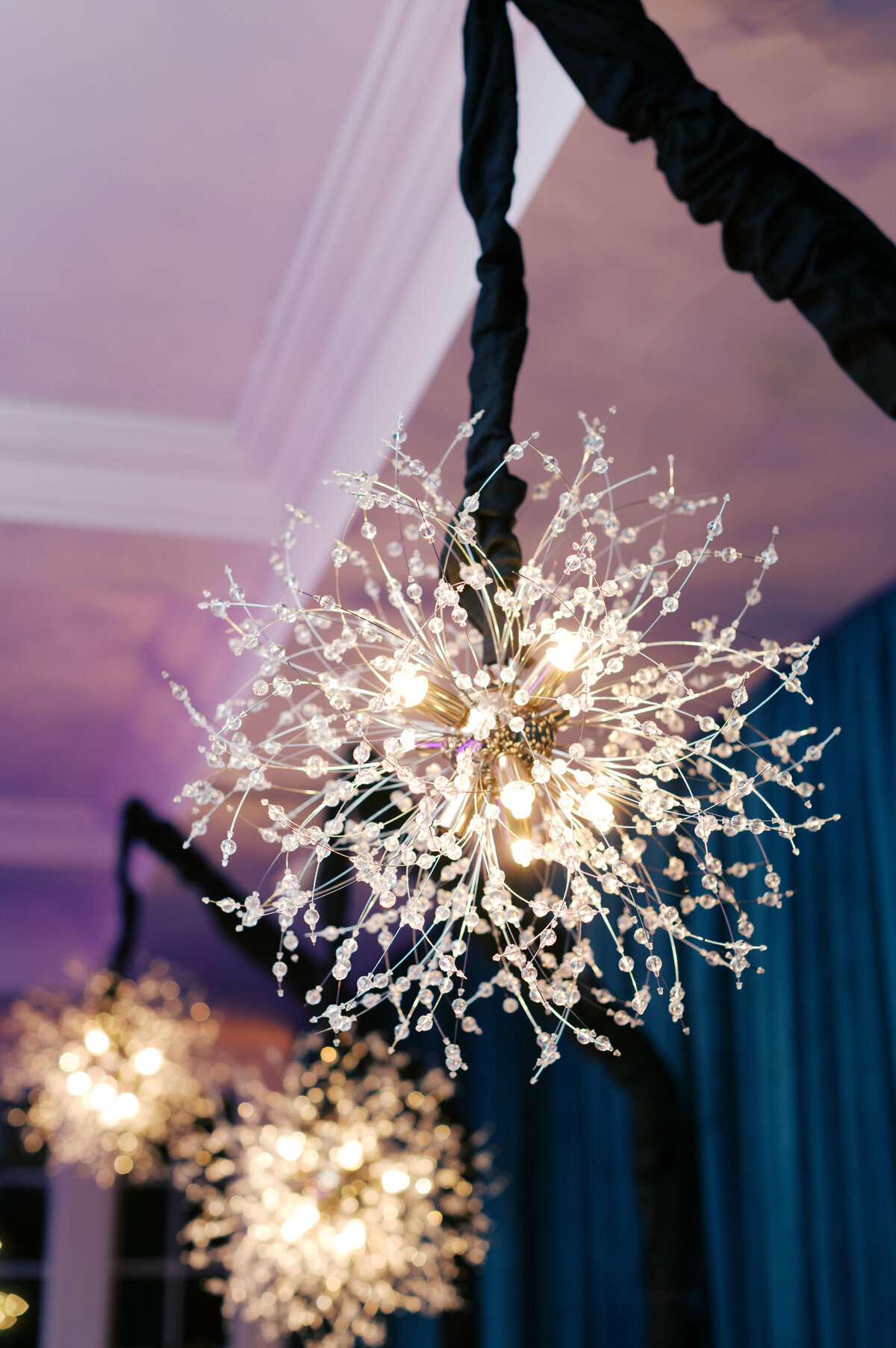 chandelier-wedding-decor-newport-ri