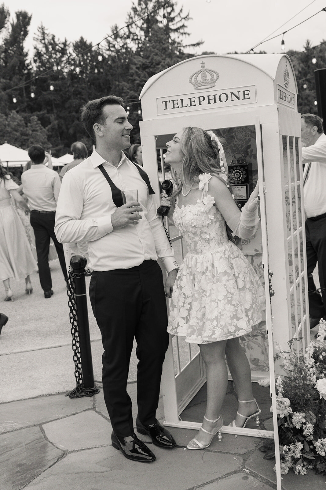 Sarah & Blake Sneak Peeks-253-2