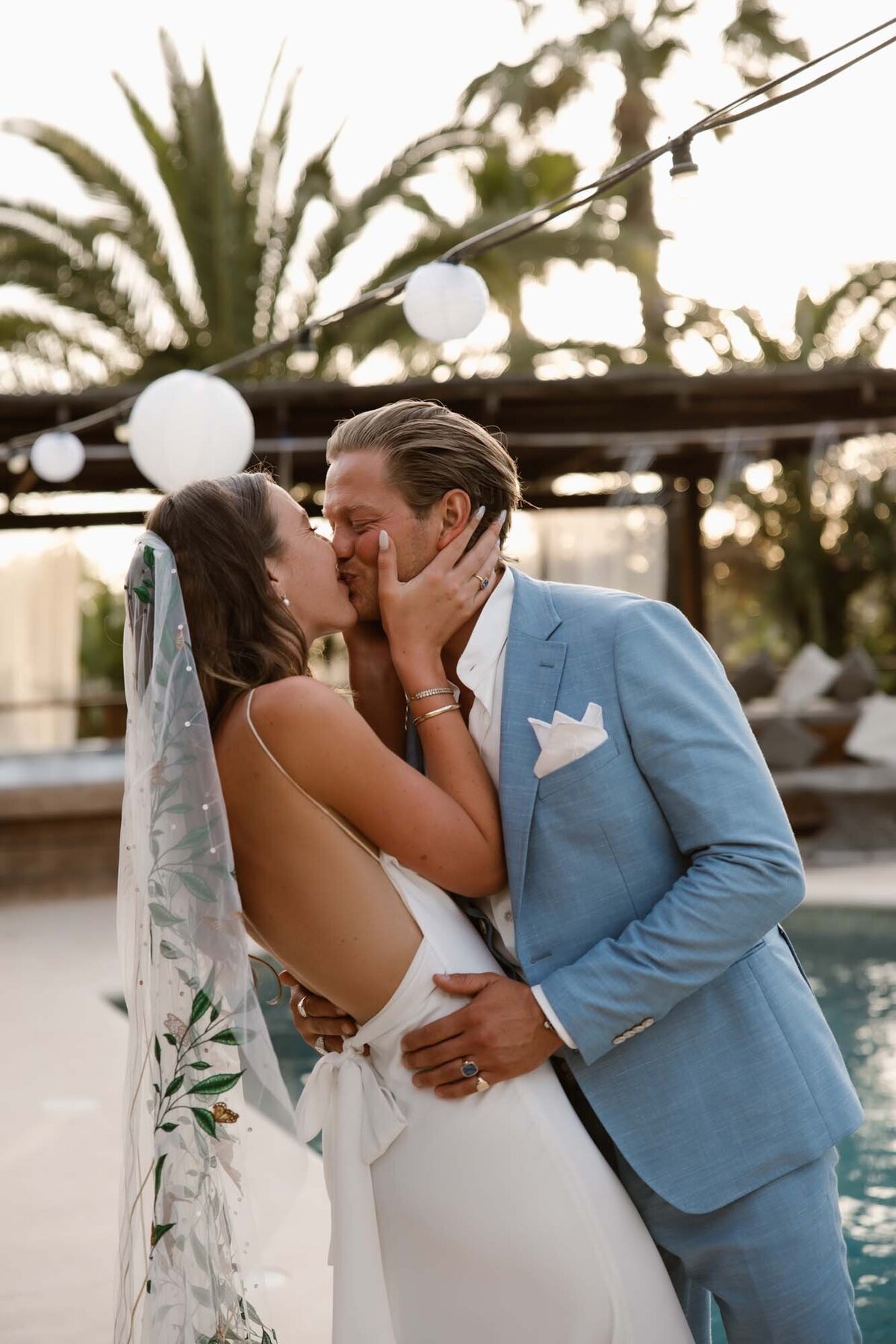 7.Wedding_Kiss_Ibiza_Photography_Love