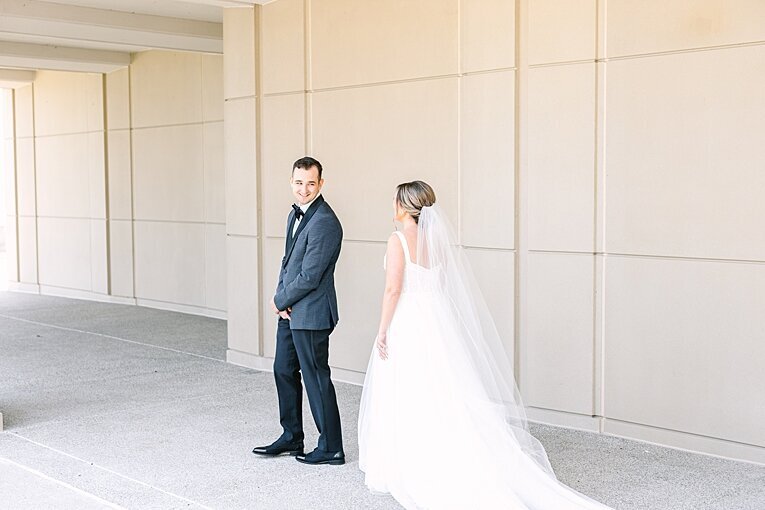 The-War-Memorial-Grosse-Pointe-Farms-detroit-Michigan-wedding-photographer_0007