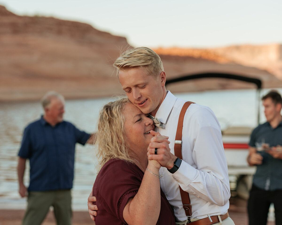 R + M _ Destination Wedding _ Lake Powell _ Utah-956
