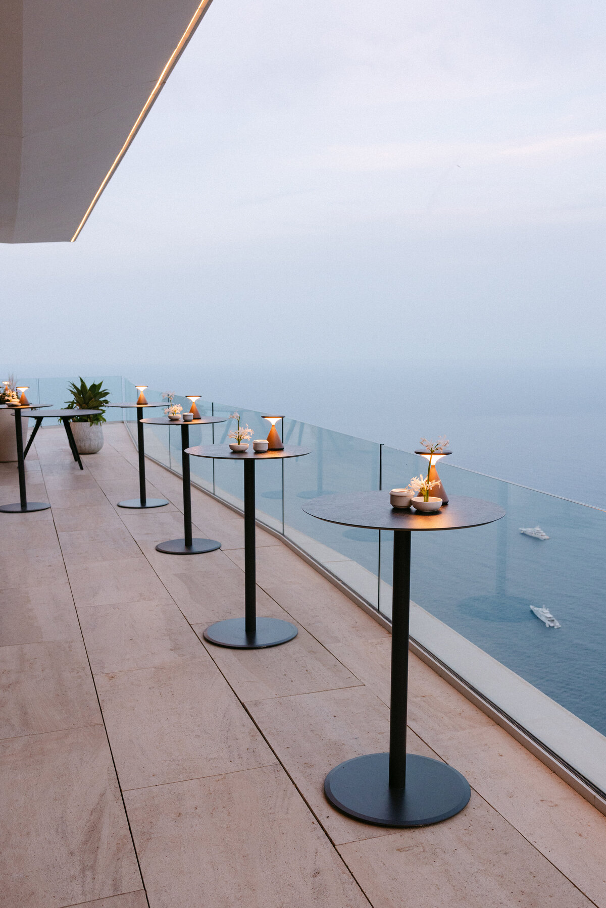 An exceptional wedding overview on the Côte d'Azur, from The Maybourne Riviera