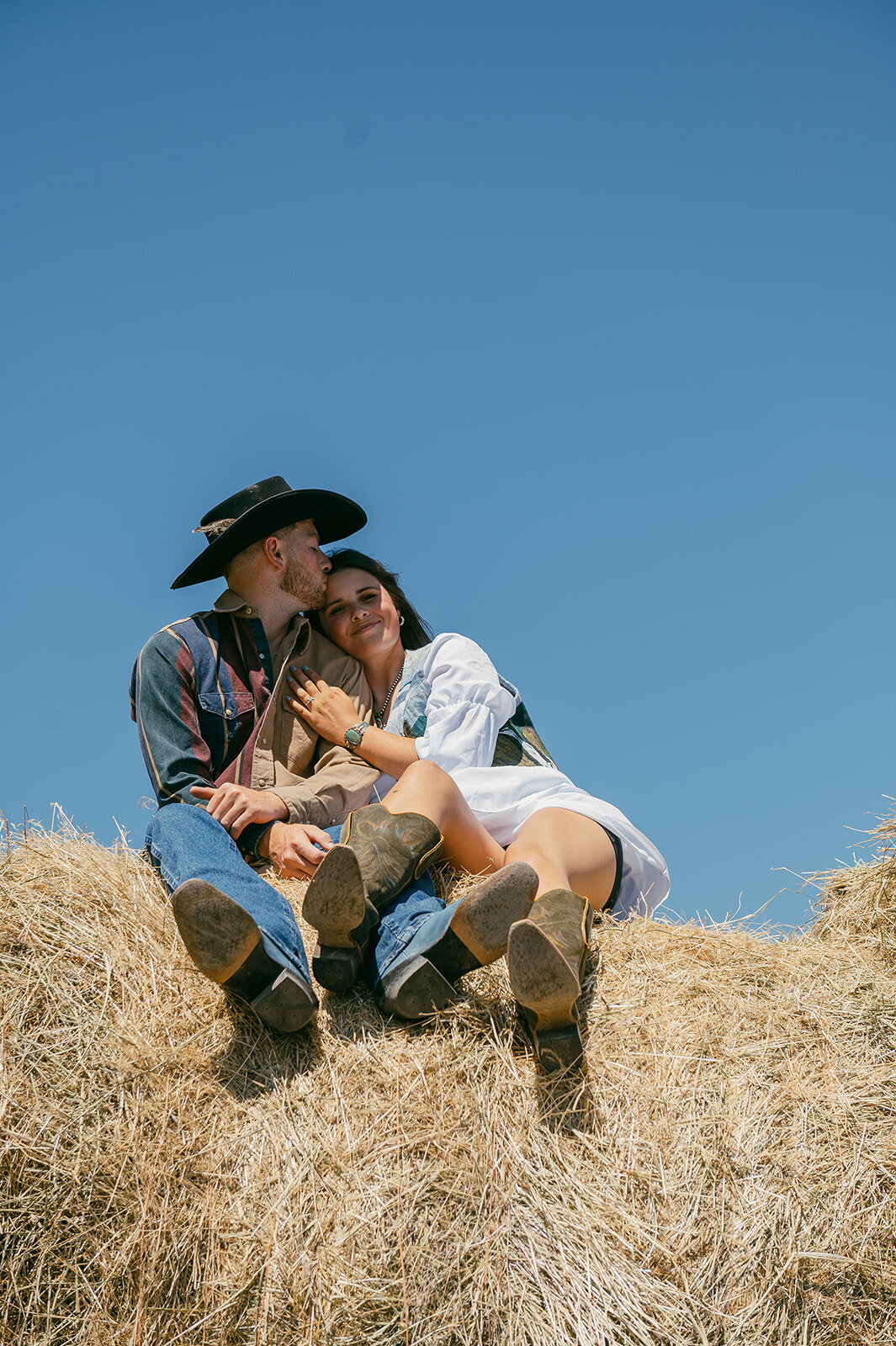presley-gray-photo-haybale-forest-montana-elopement-7446