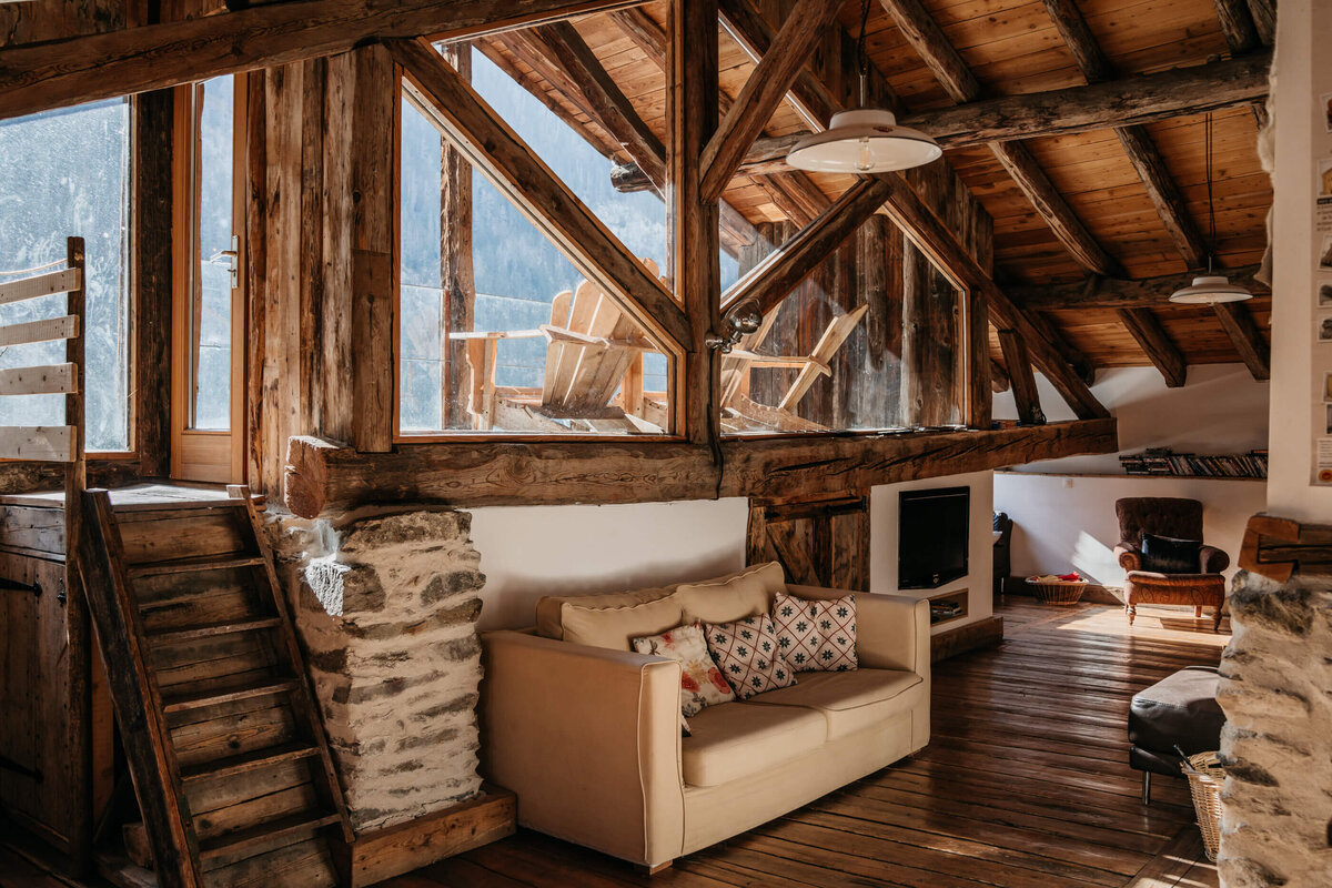 Lounge room