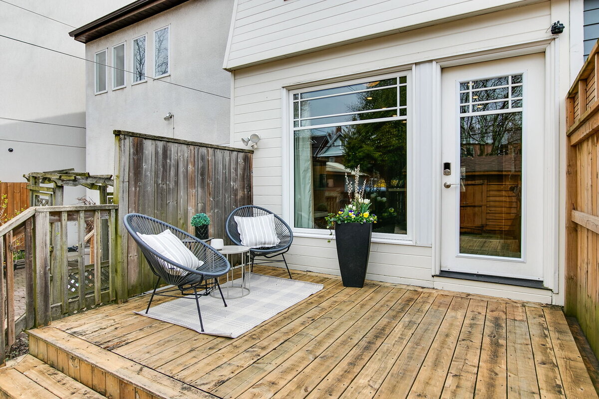48-web-or-mls-74_002_Backyard