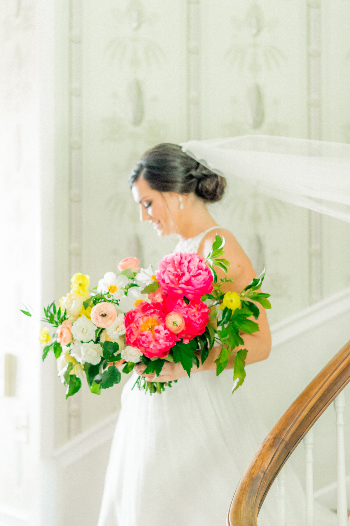 Brittland-Manor-Colorful-Summer-Wedding-Photographer-Adriana-Marie-Events-11