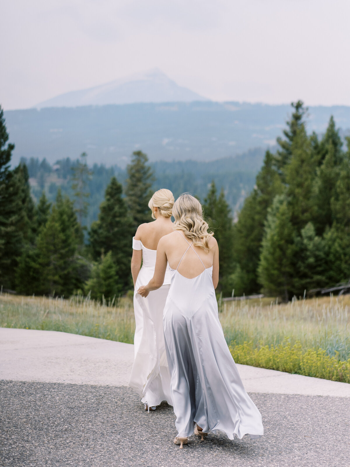 yellowstoneclub.wedding.elizabethlanier.bride.groom-17