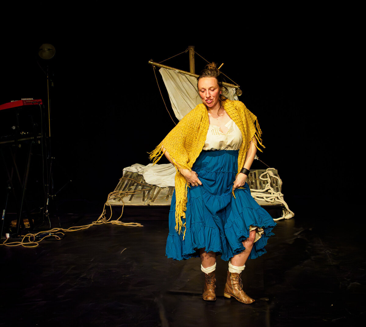 MATTEA Idée originale, interprétation Alexandra Lacour : texte Laura Léoni : mise en scène Sébastien Bonnabel : concept musical et sonore Alexandra Lacour, Ulysse Chaffin_4080035-3-Enhanced-NR