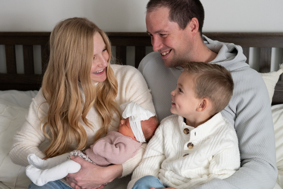 Malenke Family and Newborn Gallery 2025 November-59