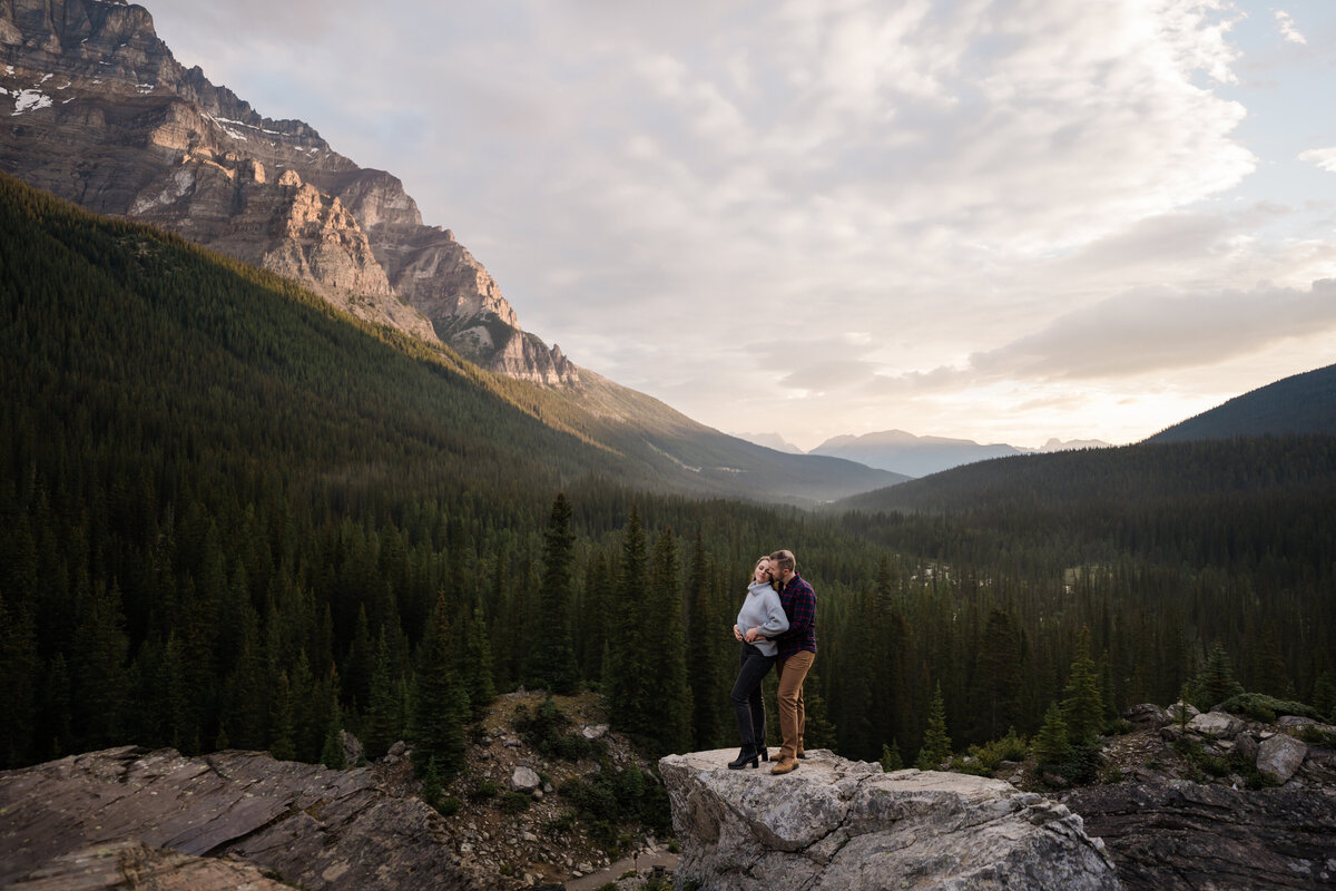 moraine-lake-sunrise-proposal-3