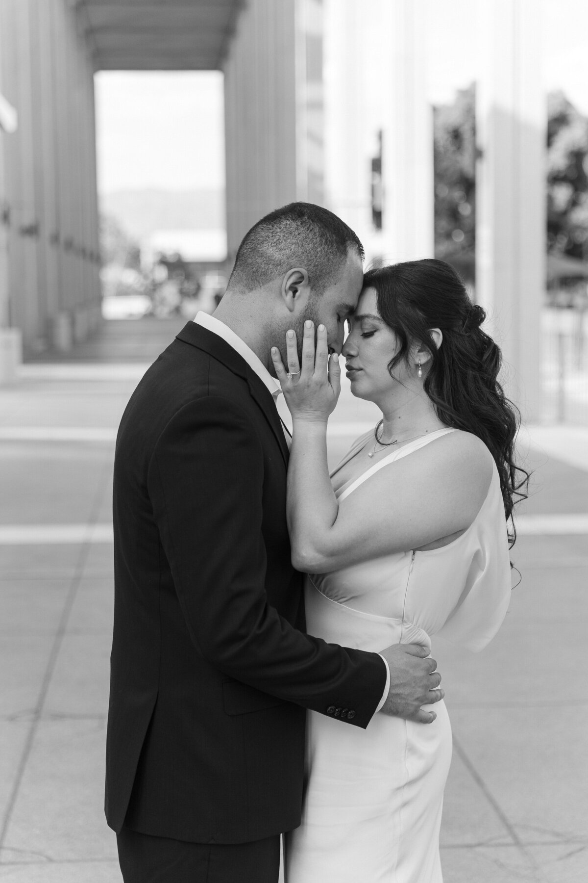 dowtown-los-angeles-Engagement-photos-2-adrian-mayra