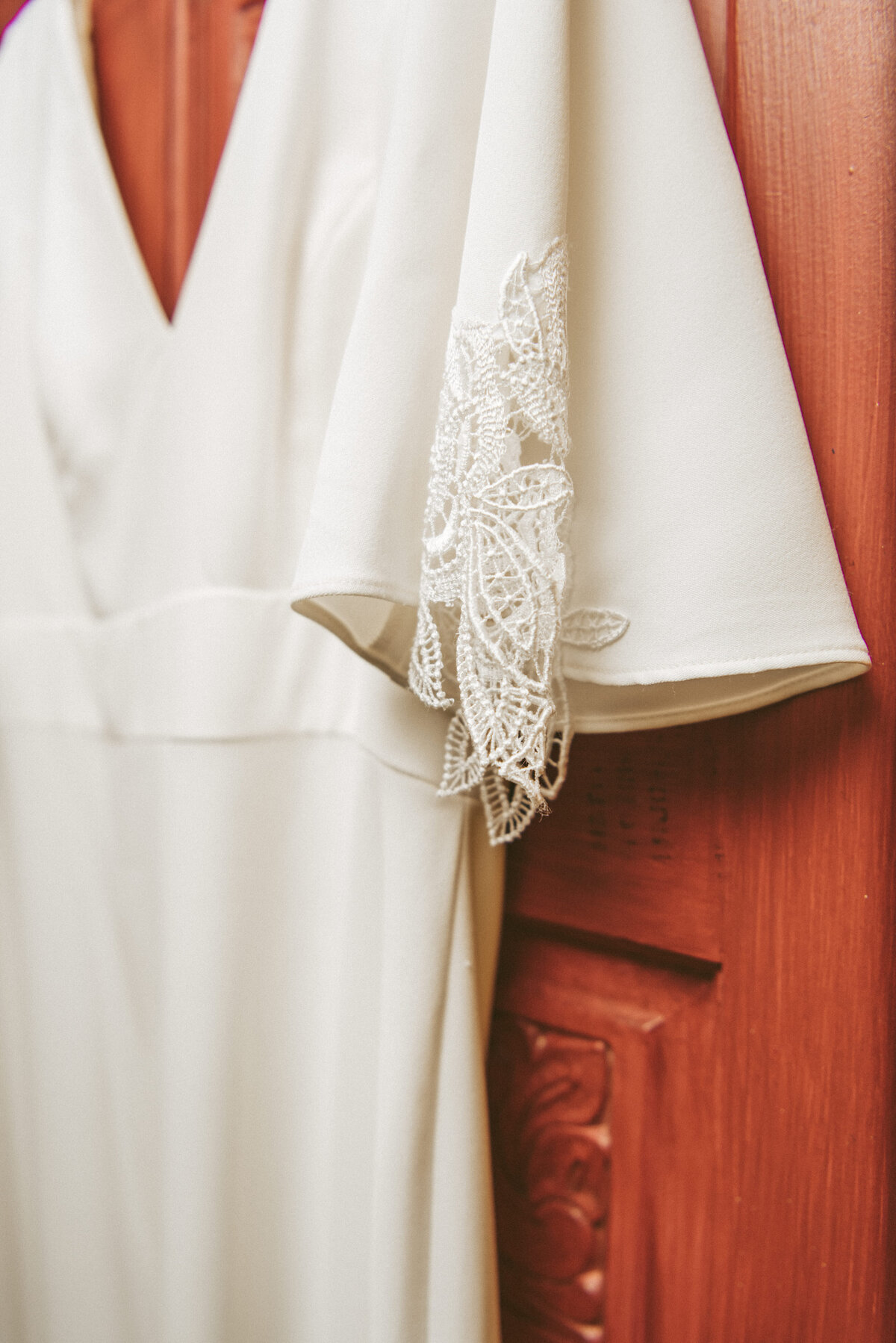 _1_K&D_70s_Eclectic_Micro_Wedding_-42