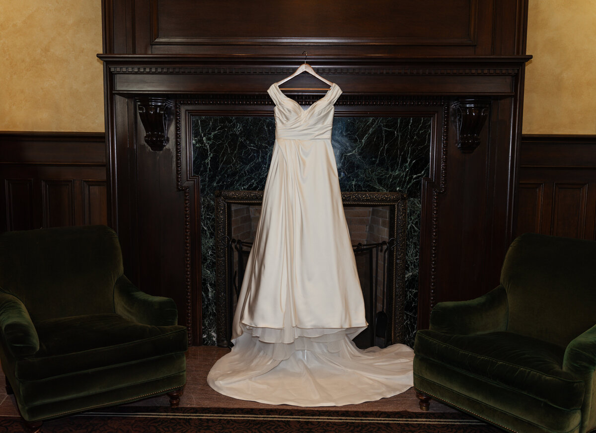 timeless-summer-wedding-twin-cities-minnesota-02