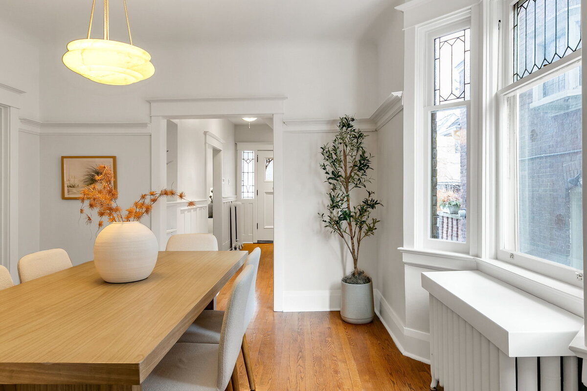 15-web-or-mls-12_004_Dining Room