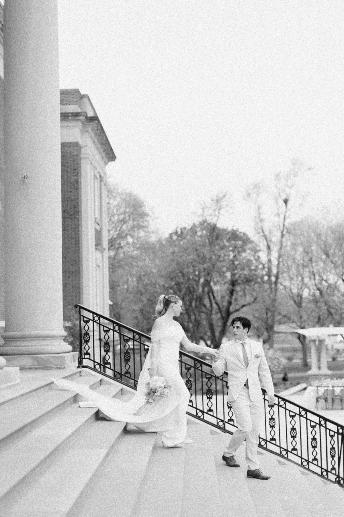 lake-como-inspired-chicago-history-museum-wedding-editorial-editorial-wedding-photography-31