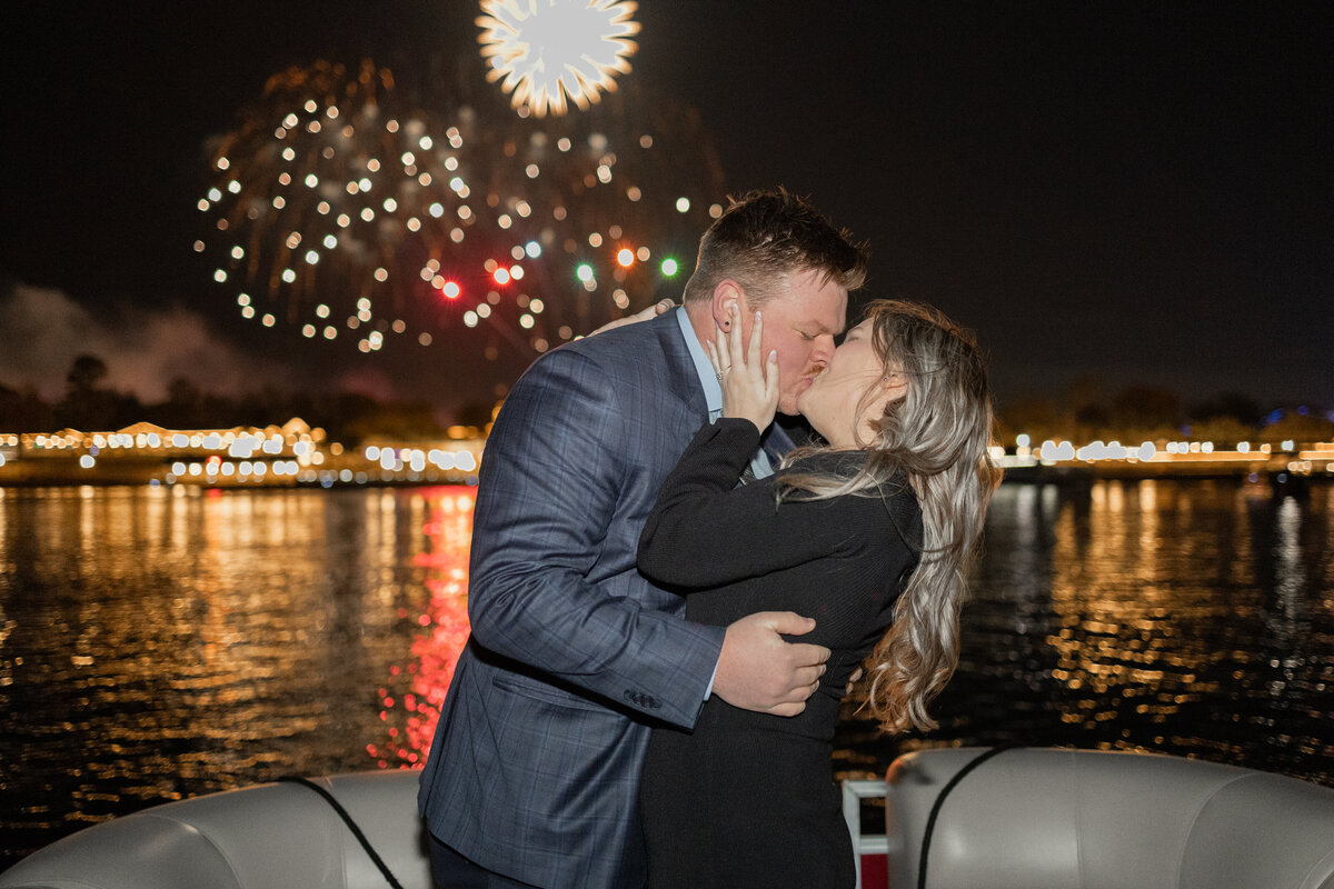 Disney-World-Proposal-Photographer-Amanda-Richardson-Photography.jpg
