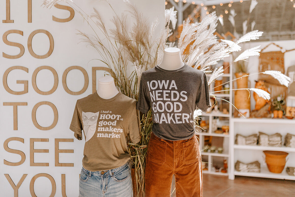 Eastern Iowa's Hippest Vintage and Handmade Market. Shop handmade artisan goods, score some amazing vintage, shop our on-trend mobile boutiques, eat from our delicious food trucks and listen to local live music.