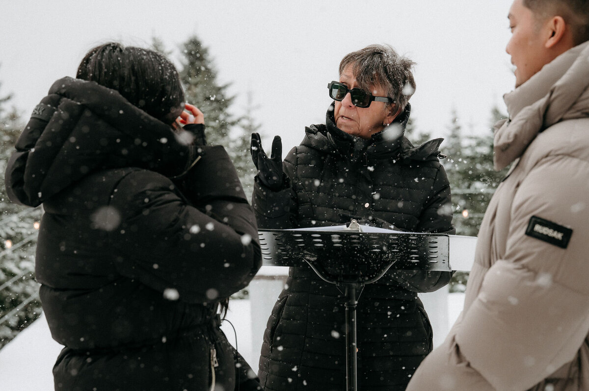 S-R_Winter-Elopement-Quebec-33