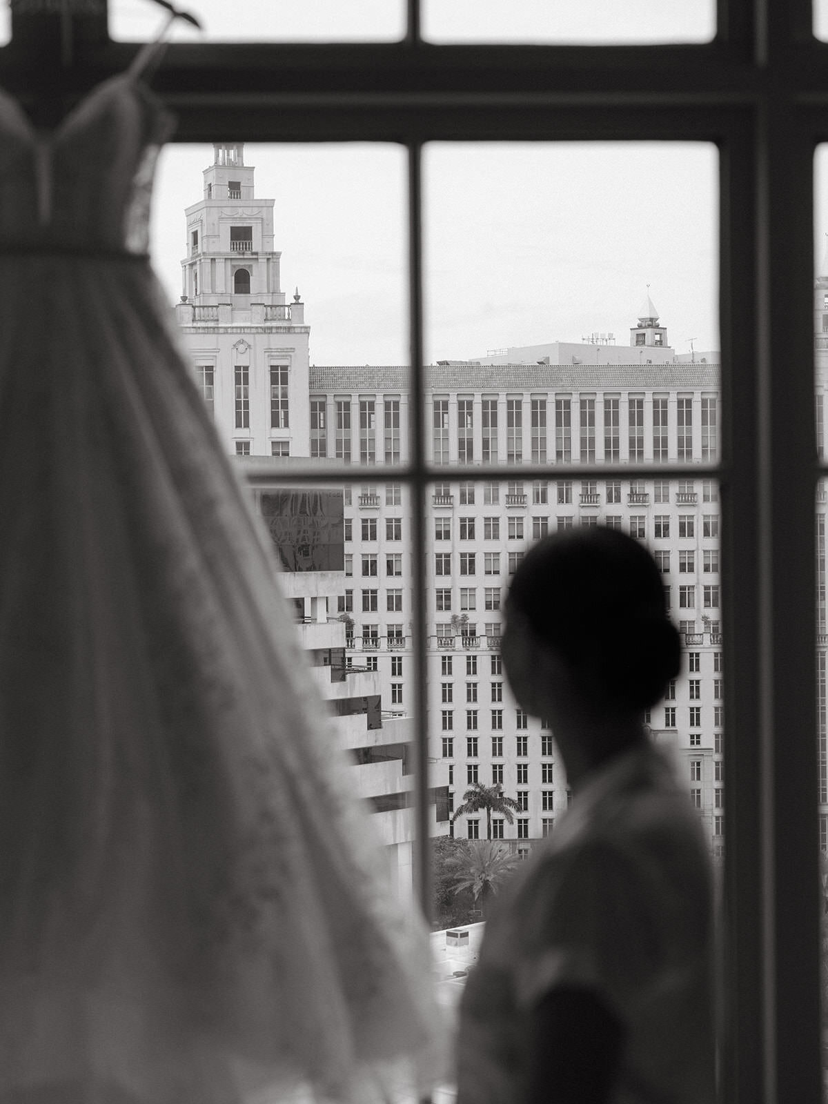 bride-silouette-window-coral-gables-2SA-W