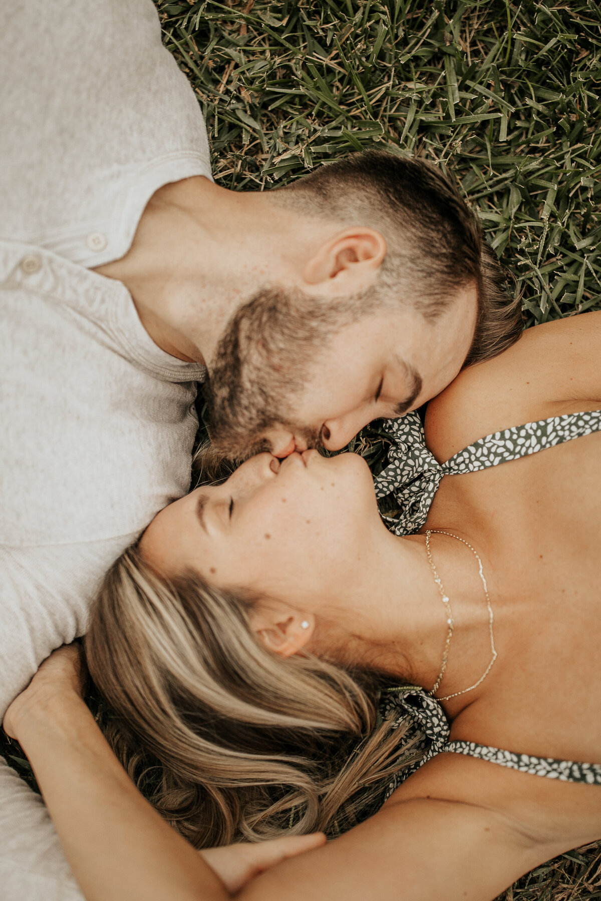 Cincinnati-couples-photoshoot-dog-10