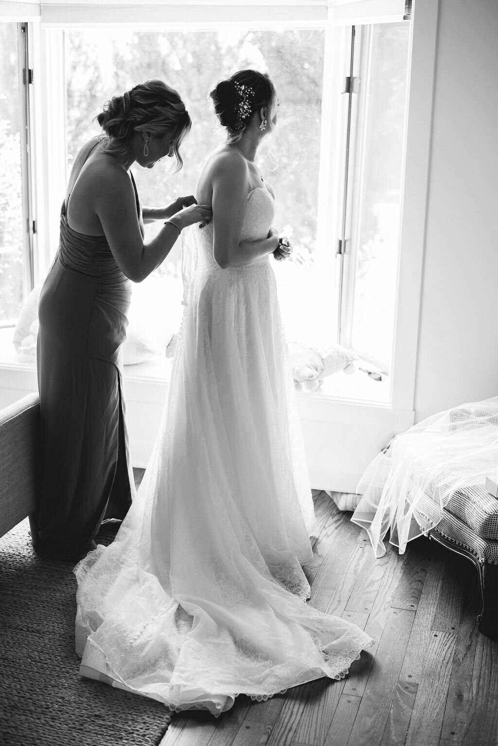 Editorial Style Milwaukee Wedding Photographer for real couples