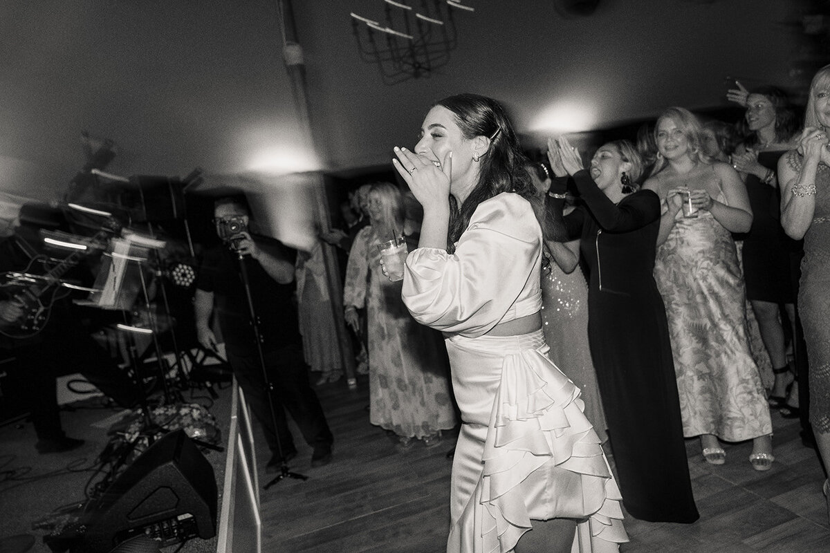 Liz & Sam Dancing-411-2