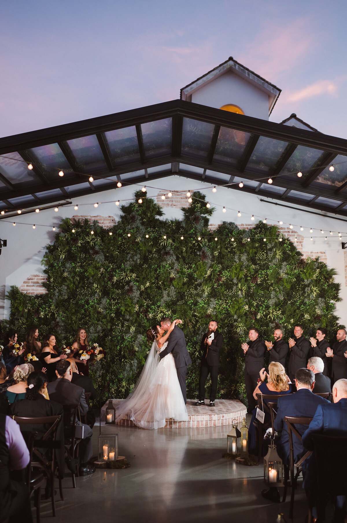 whimsical-wedding-photographer-nj-by-suess-moments-at-the-perona-farms-refinery