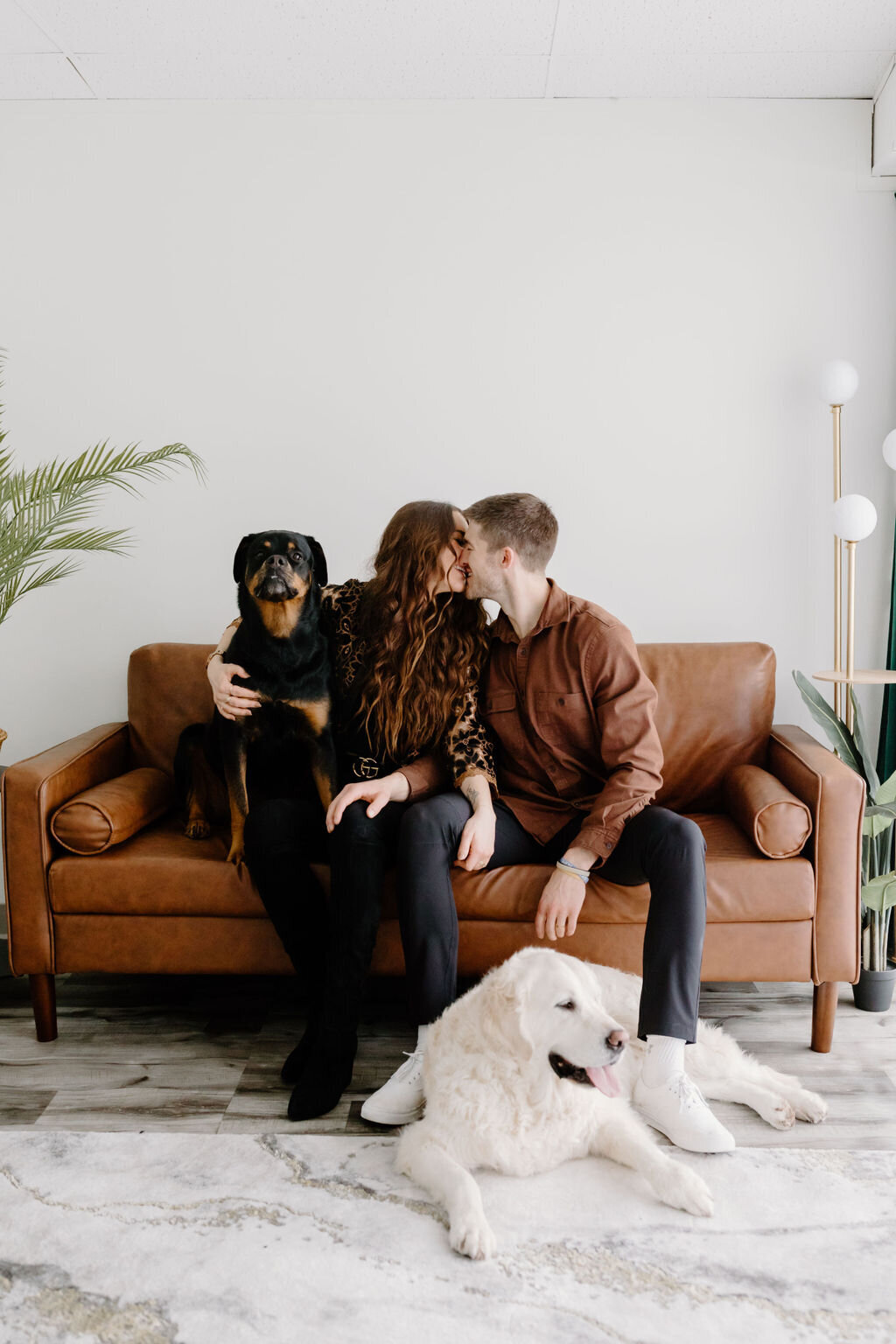 christina_ney_photography_wedding_engagement_lifestyle_photographer_dubuque_iowa_wedding_planning_assistance_adventurous_bold_laidback Family Photography8