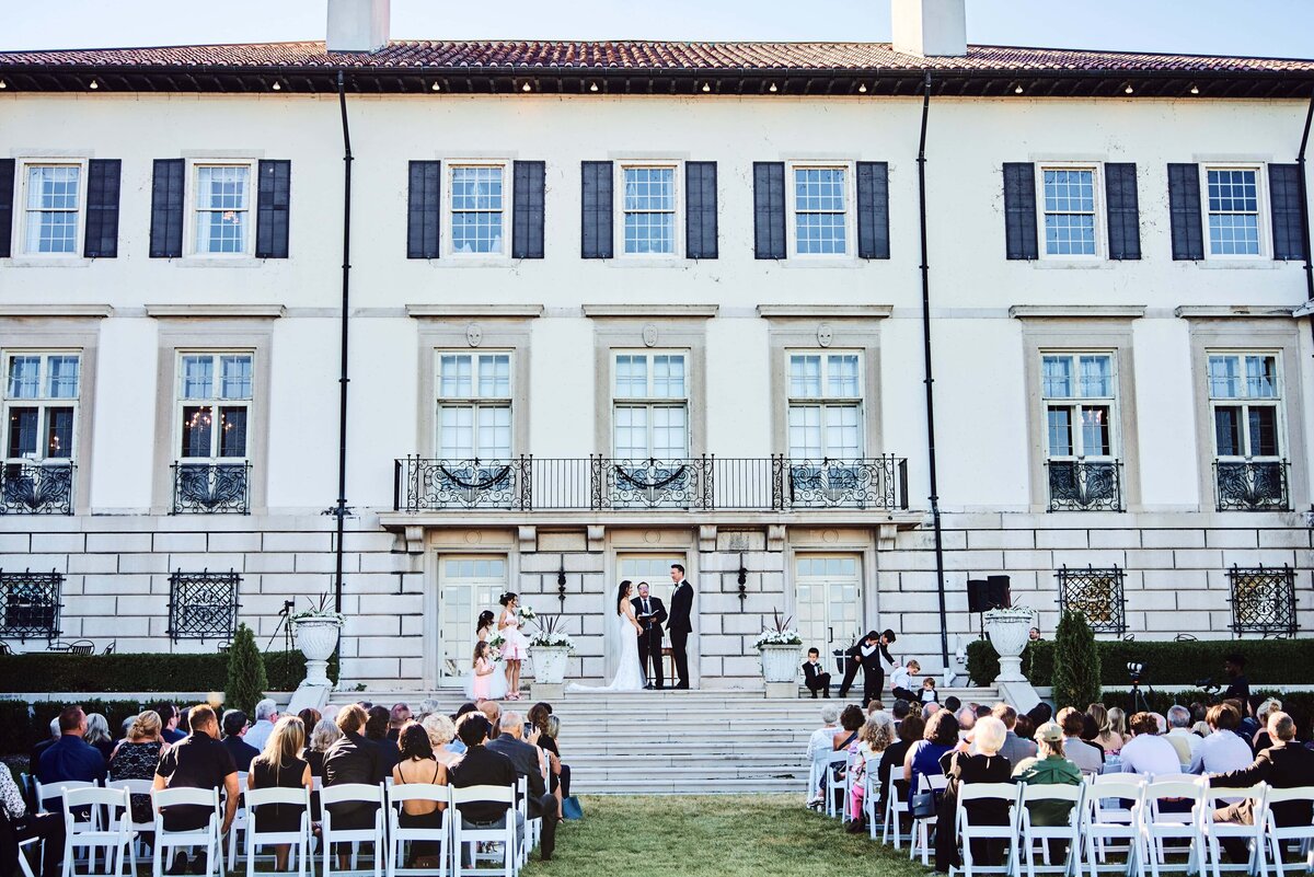 TheWarMemorialWeddingGrossePointeFarms_ErikaBlackPhotography_3