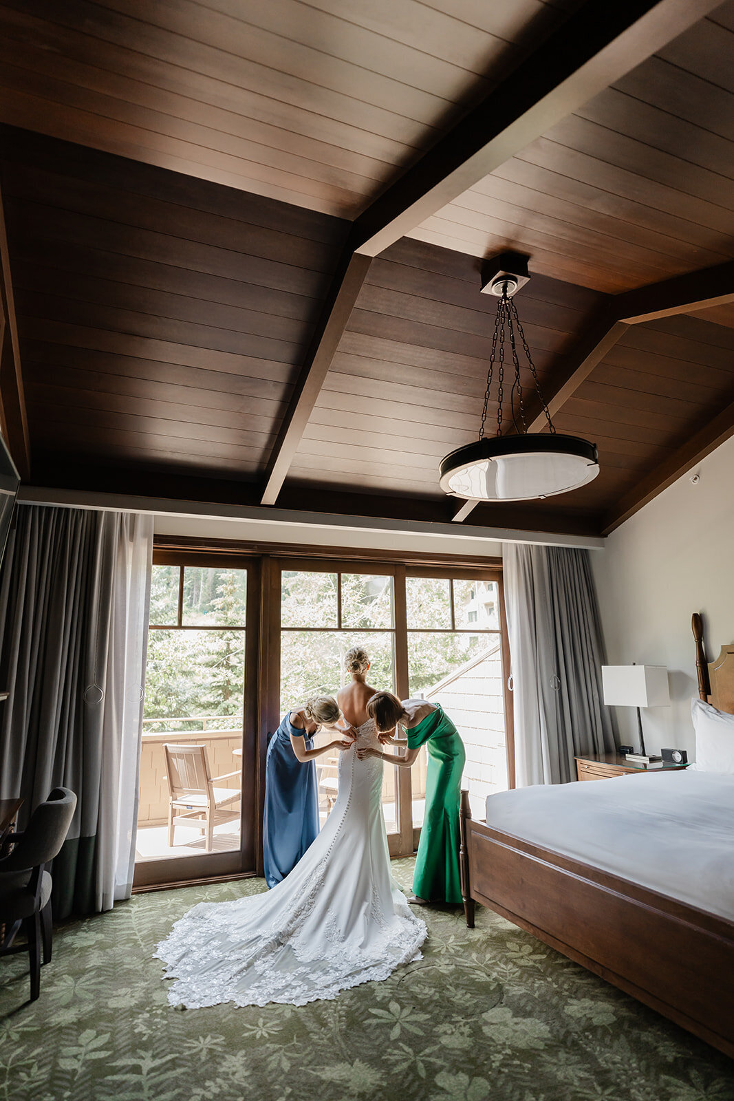 montage-deer-valley-summer-park-city-utah-wedding-logan-walker-425L-0171