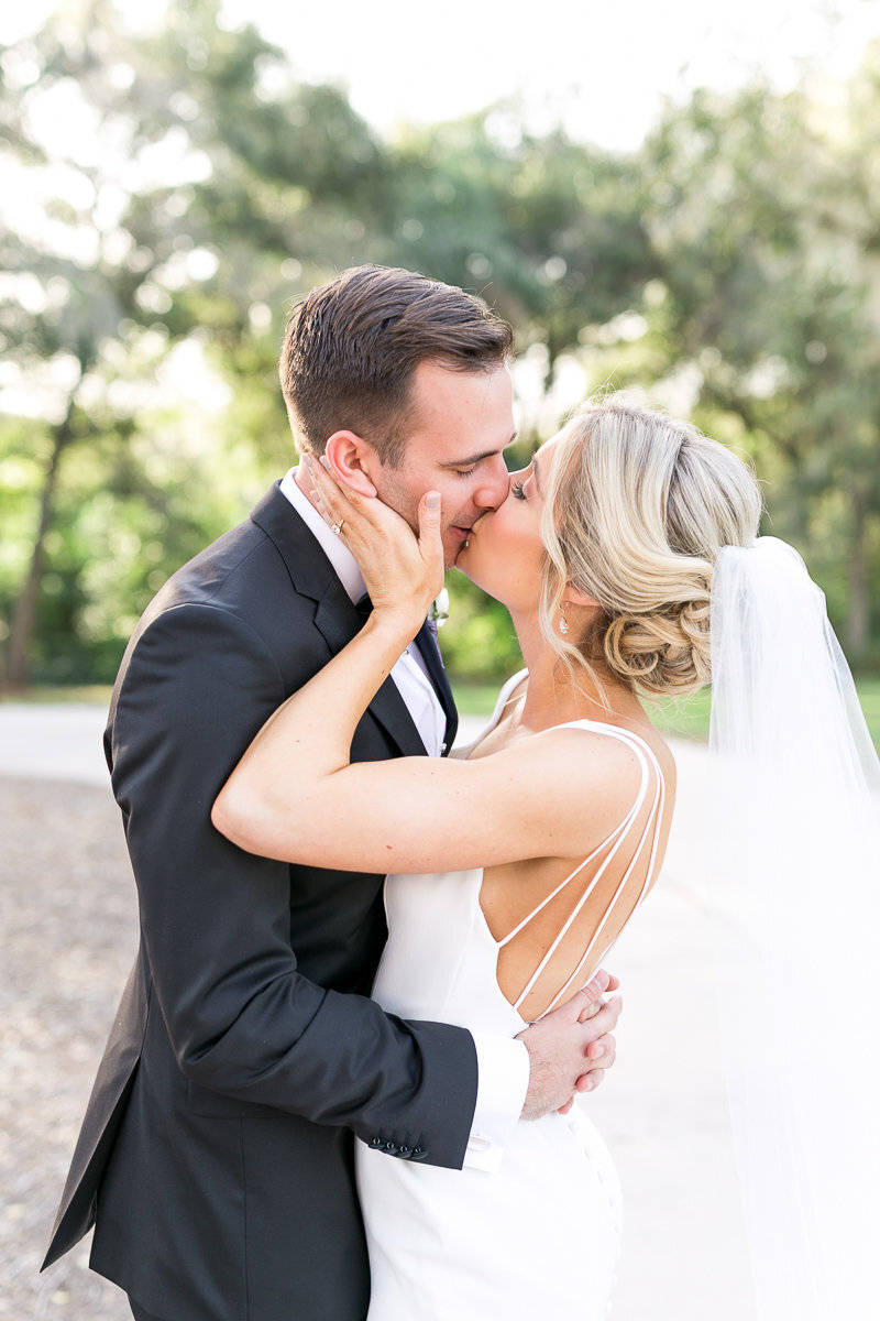 Howie Mansion photographer | Orlando photographer | Howie Mansion photographer  | Amalie Orrange | Howie Mansion wedding couple | Howie Mansion Howey in the hills florida-16