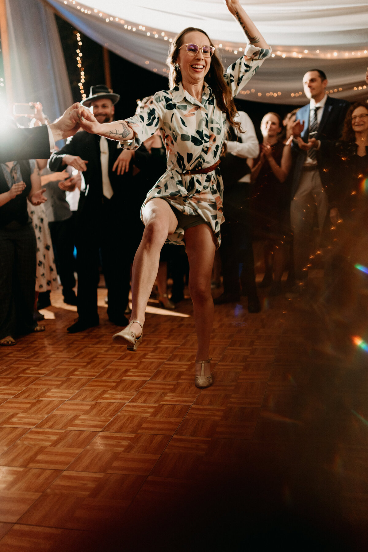 Reception-Arizona-Wedding-Photographer-Iowa_wedding_photographer-Bakyard-wedding-vintage-bride-Alaynna-Ann_Schwartz-Playlife-172