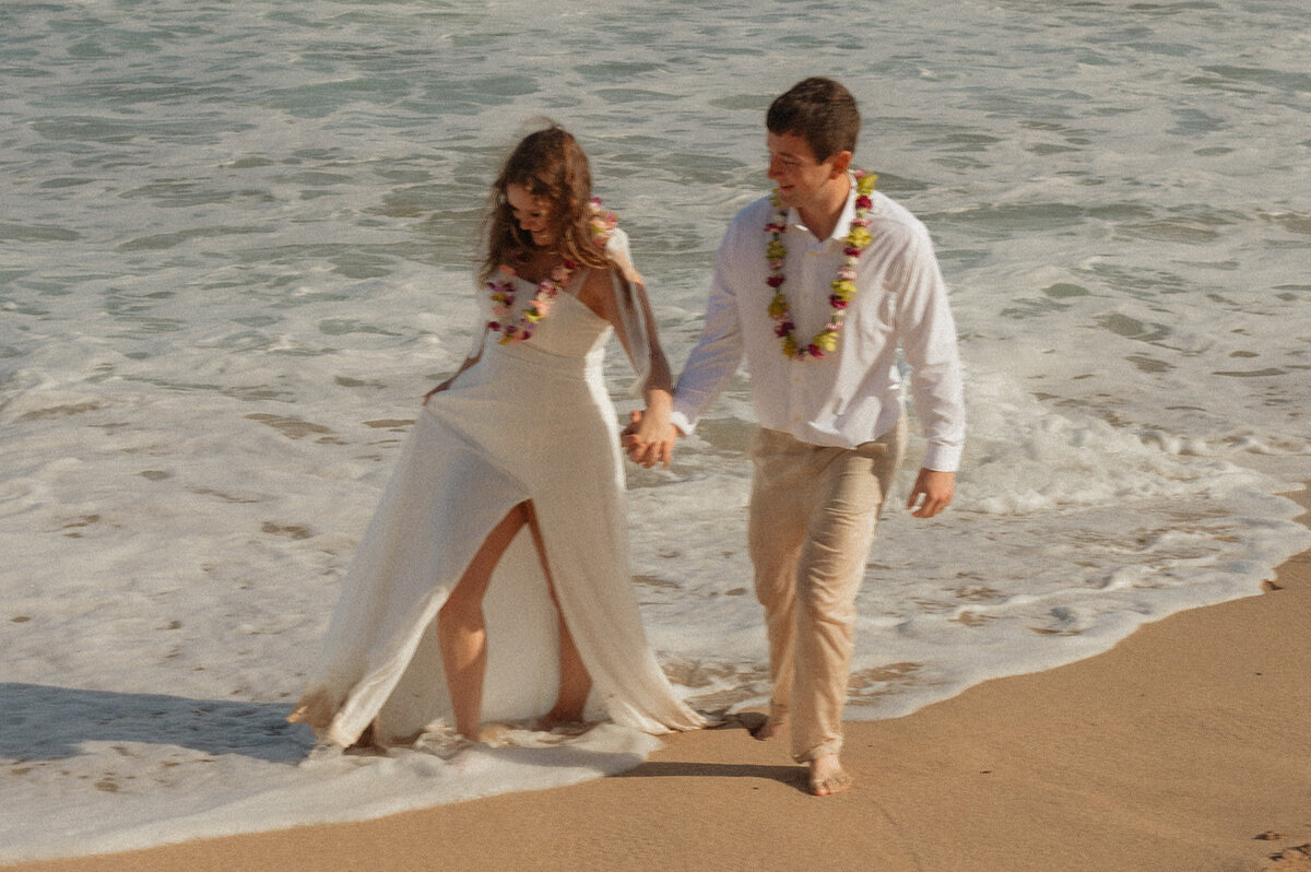 michigan hawaii elopement photographer