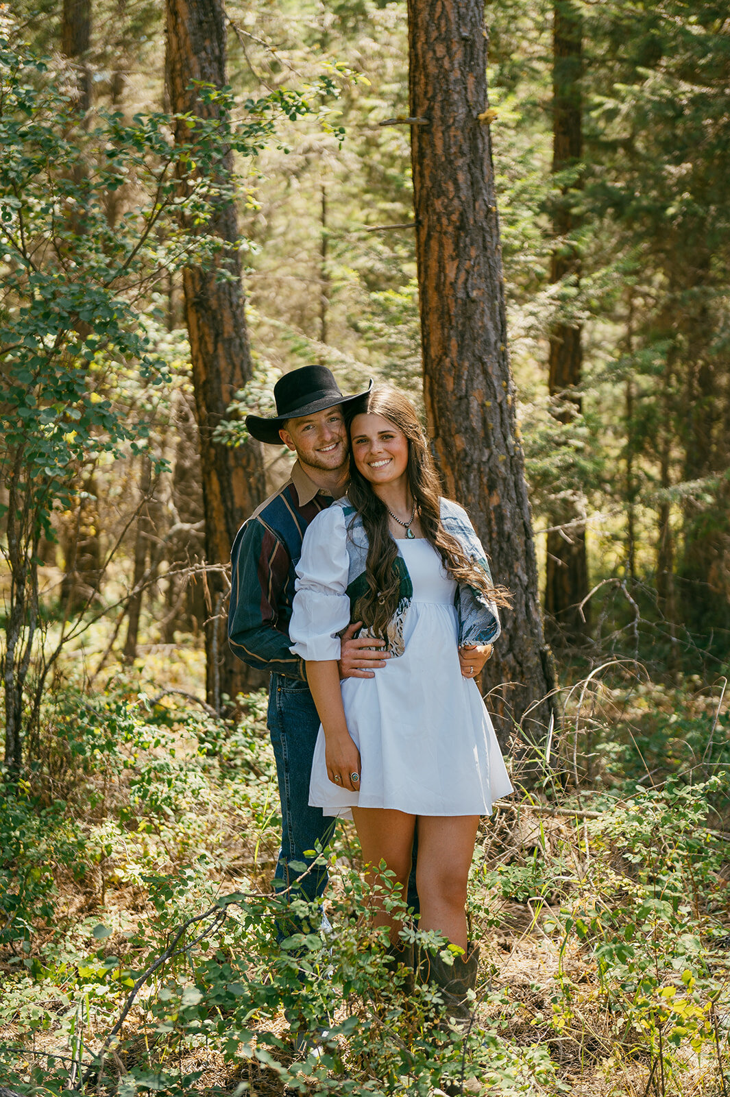 presley-gray-photo-haybale-forest-montana-elopement-8126