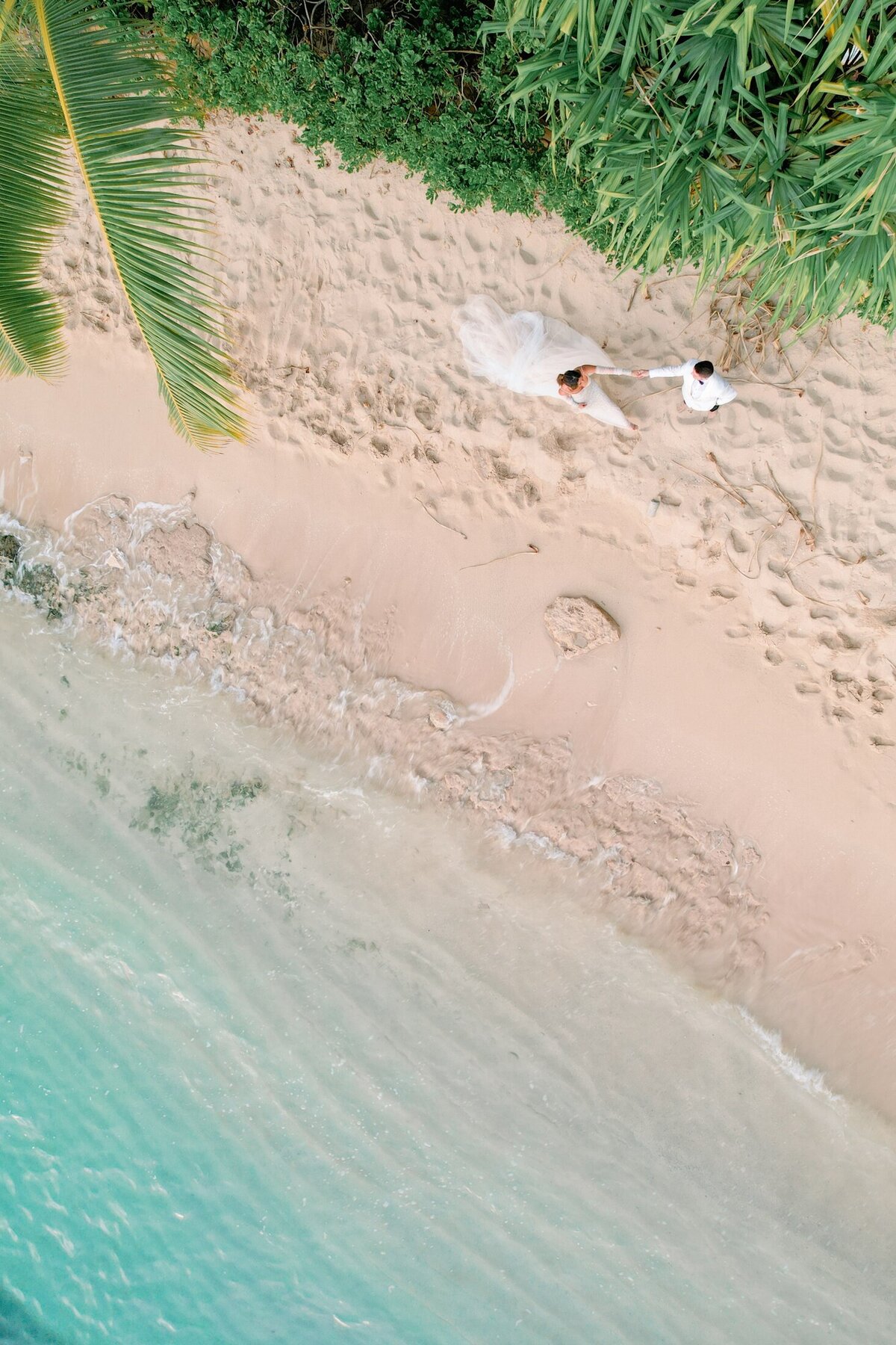 Kat Derek Oahu Hawaii Wedding Lauren Fair Photography_0092