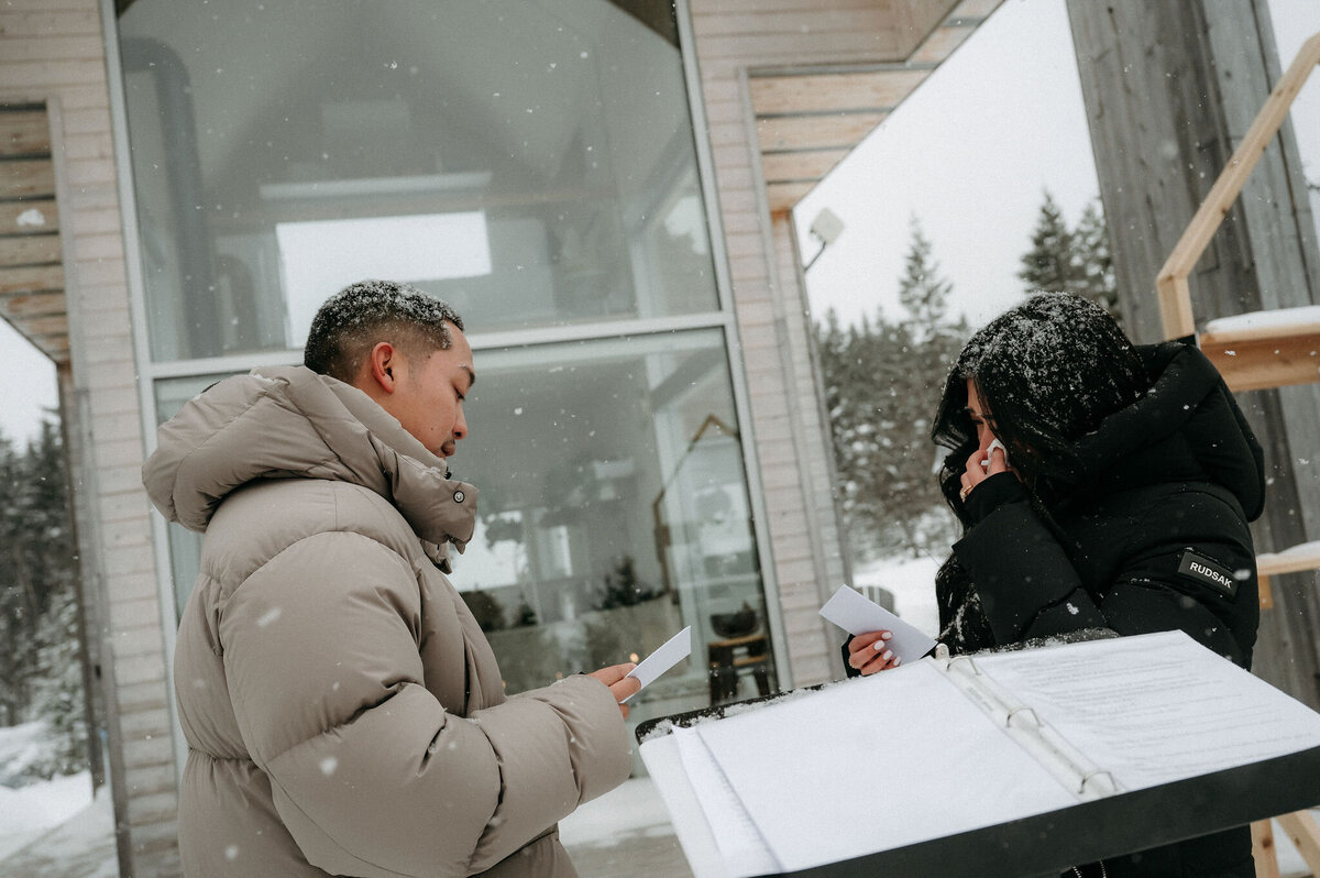 S-R_Winter-Elopement-Quebec-65