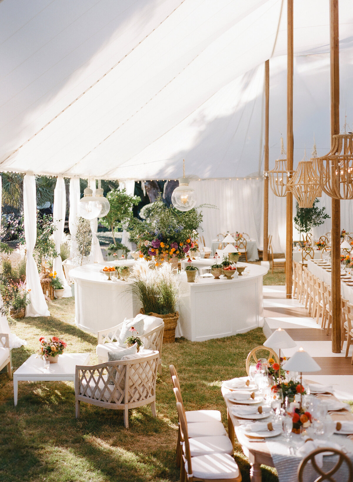 hilton-head-bluffton-wedding-planner-kg-events-design-luxury-destination-weddings-private-events-corporate-events-south-carolina-event-designer-montage-palmetto-bluff-outdoor-tented-wedding-reception-sperry-sailcloth-tent-2jpeg4