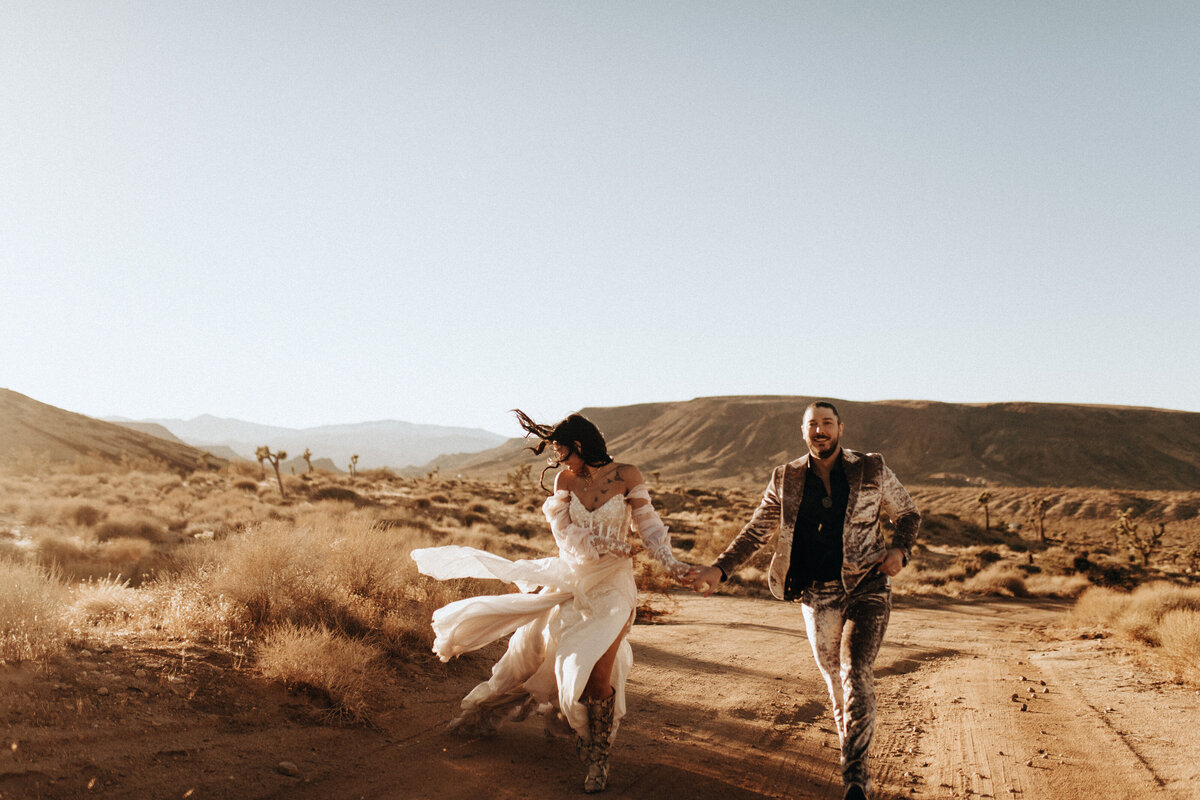 Desert elopement/engagement photo