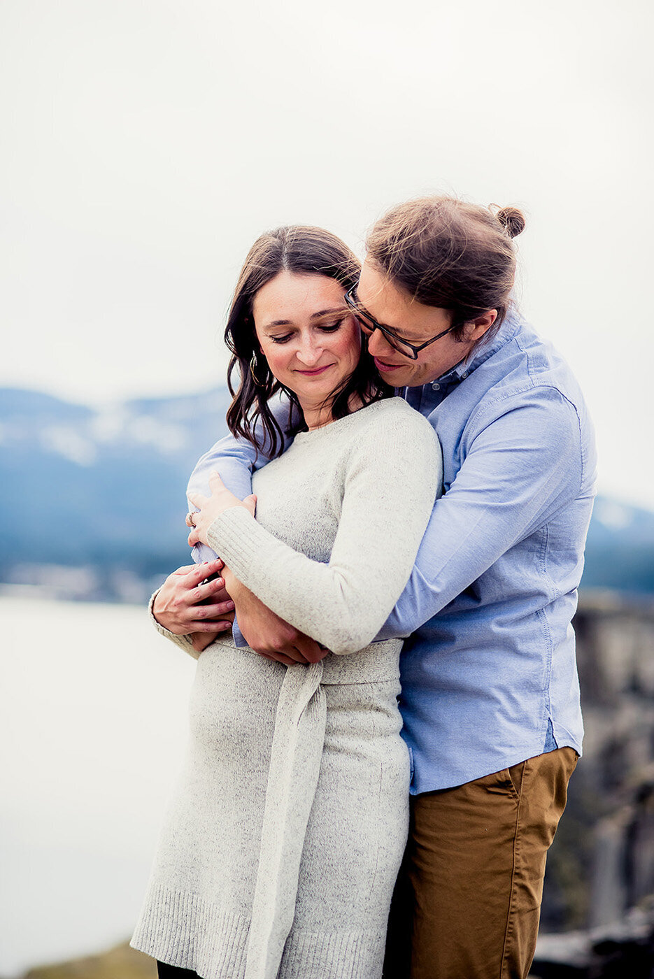 couple hugging