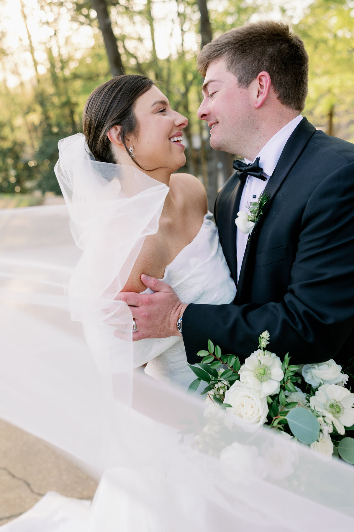 Maddie Moore is a Birmingham, Alabama Photographer also serving Tuscaloosa, AL, Atlanta, GA, Highlands, NC, 30A Florida, Nashville, TN, and beyond...