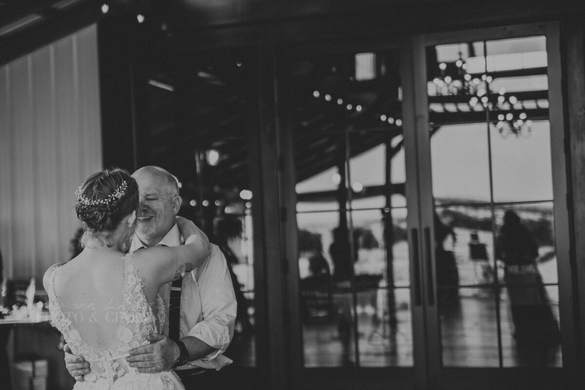 reception _ alaynna ann schwartz _ harpors vinyard _ iowa photographer _ playlife photography_0494