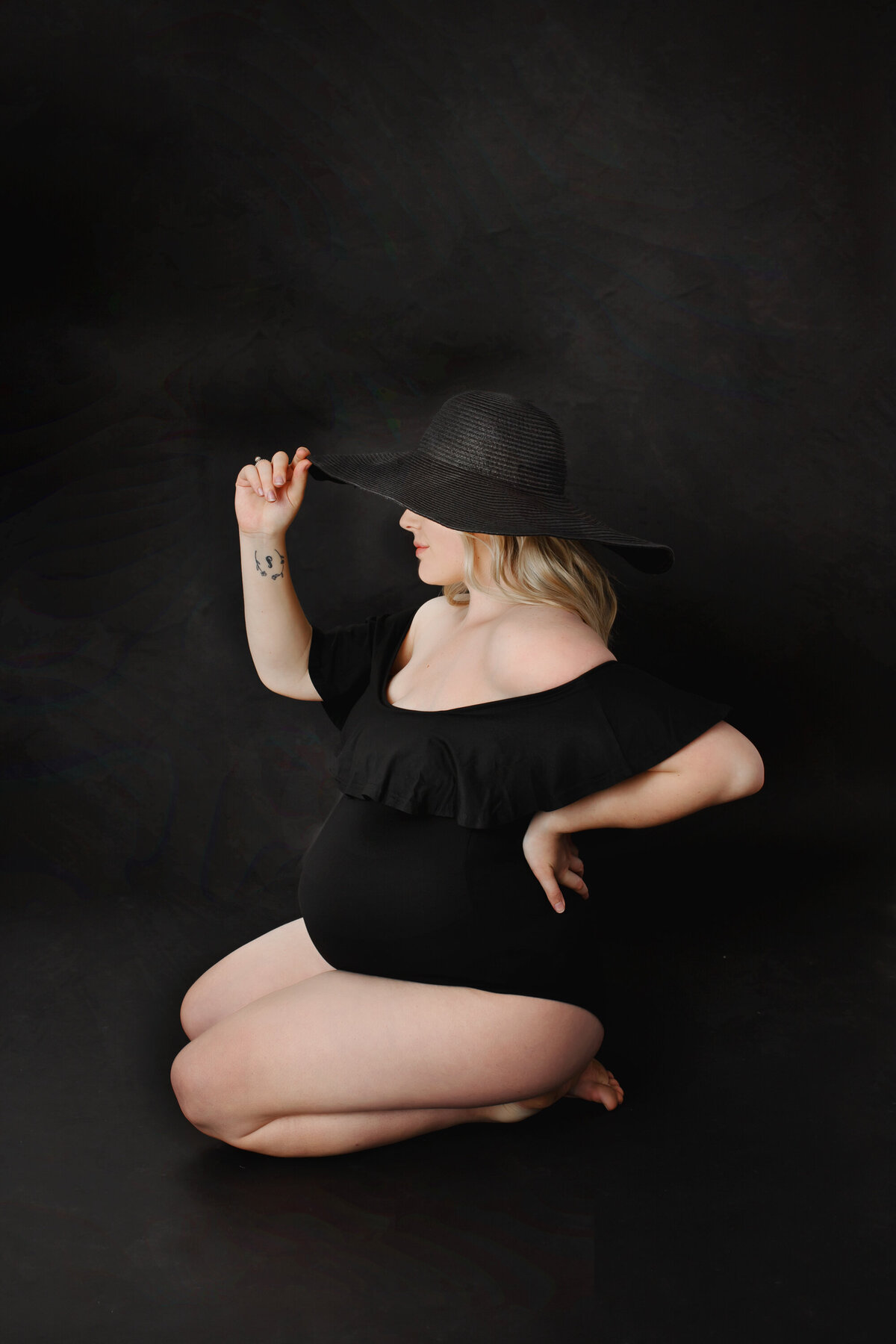 Hobart Studio Maternity Newborn Photographer-20