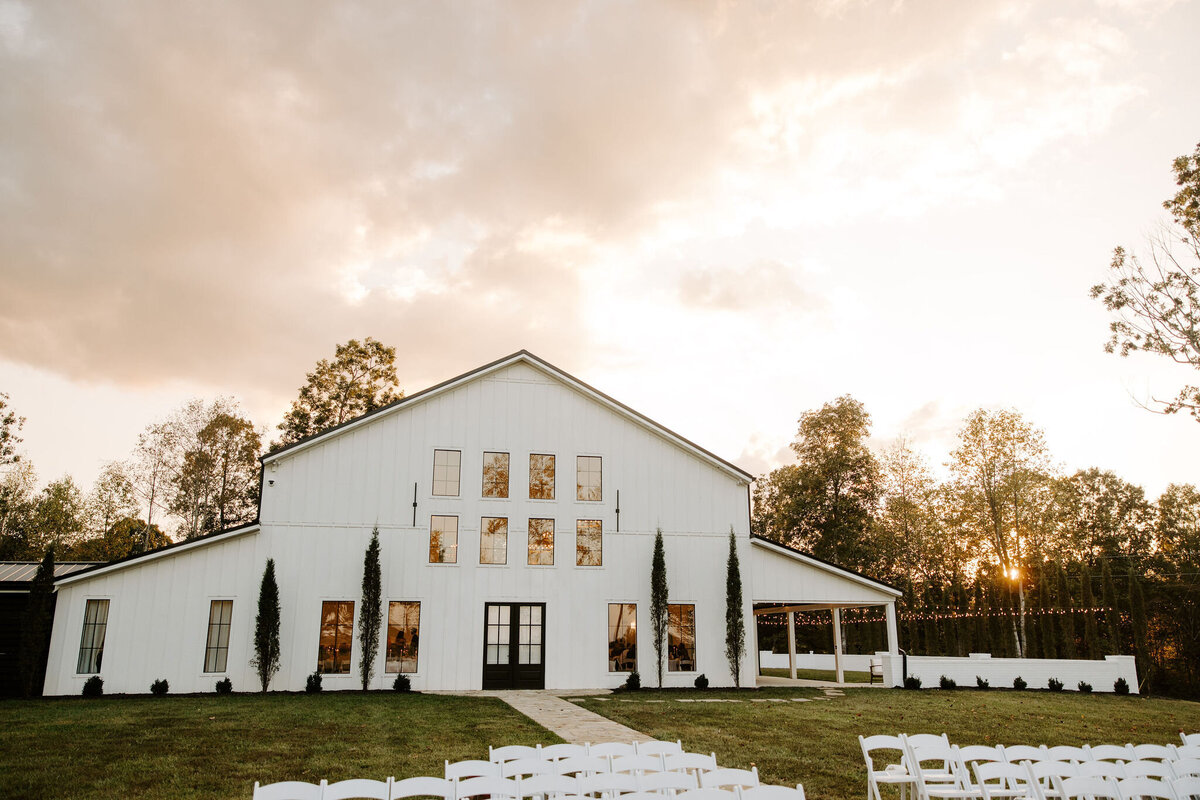 The exterior of the barn at our McMinnville wedding venue