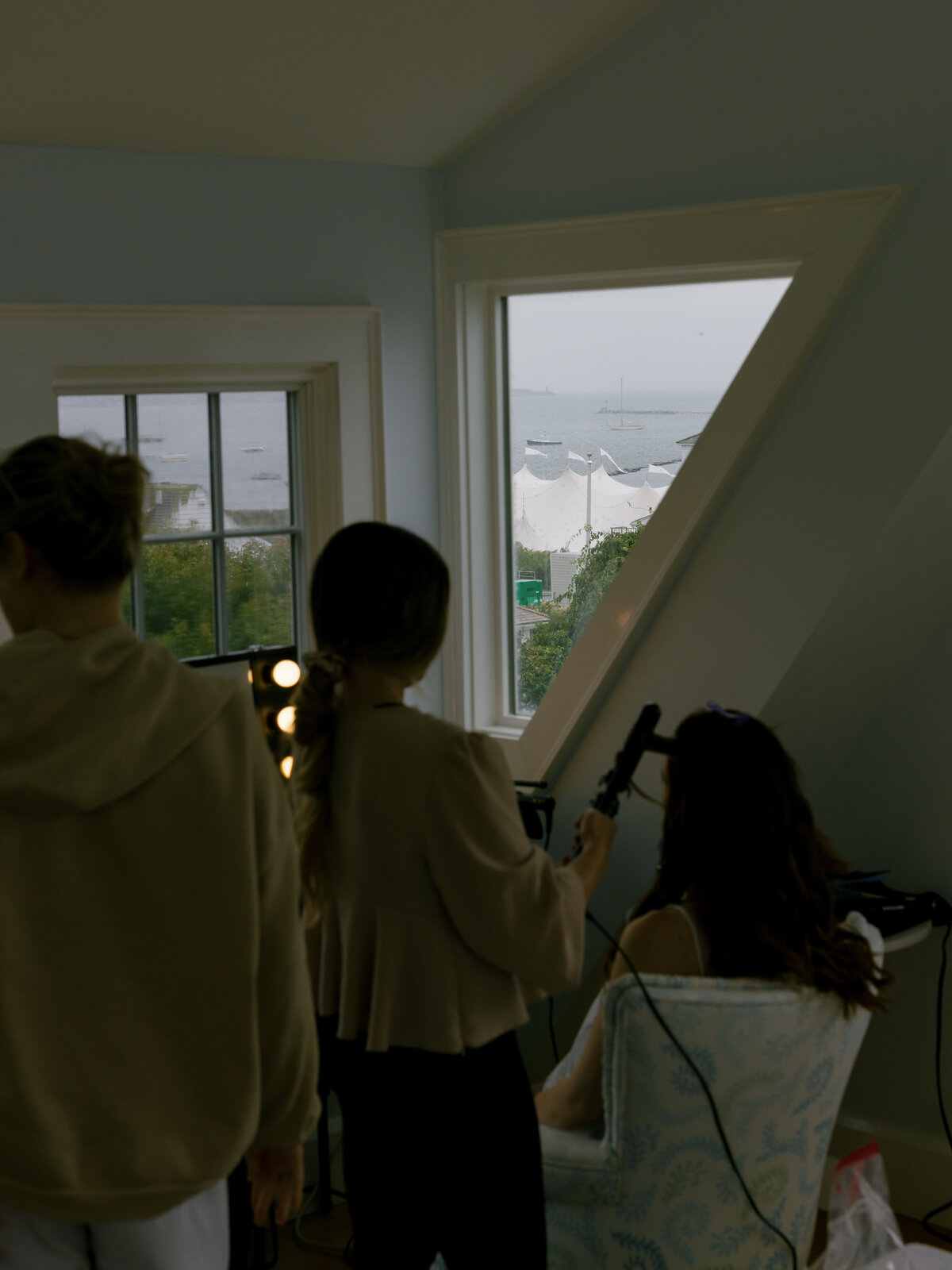Grace-and-Jared-getting-ready-kristine-herman-photography-18