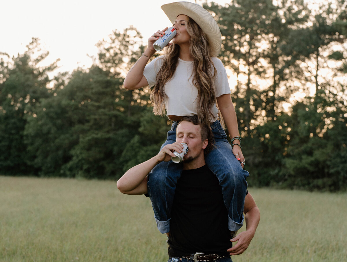 Orangefield Texas_Couple Session Field_Courtney LaSalle Photography-20
