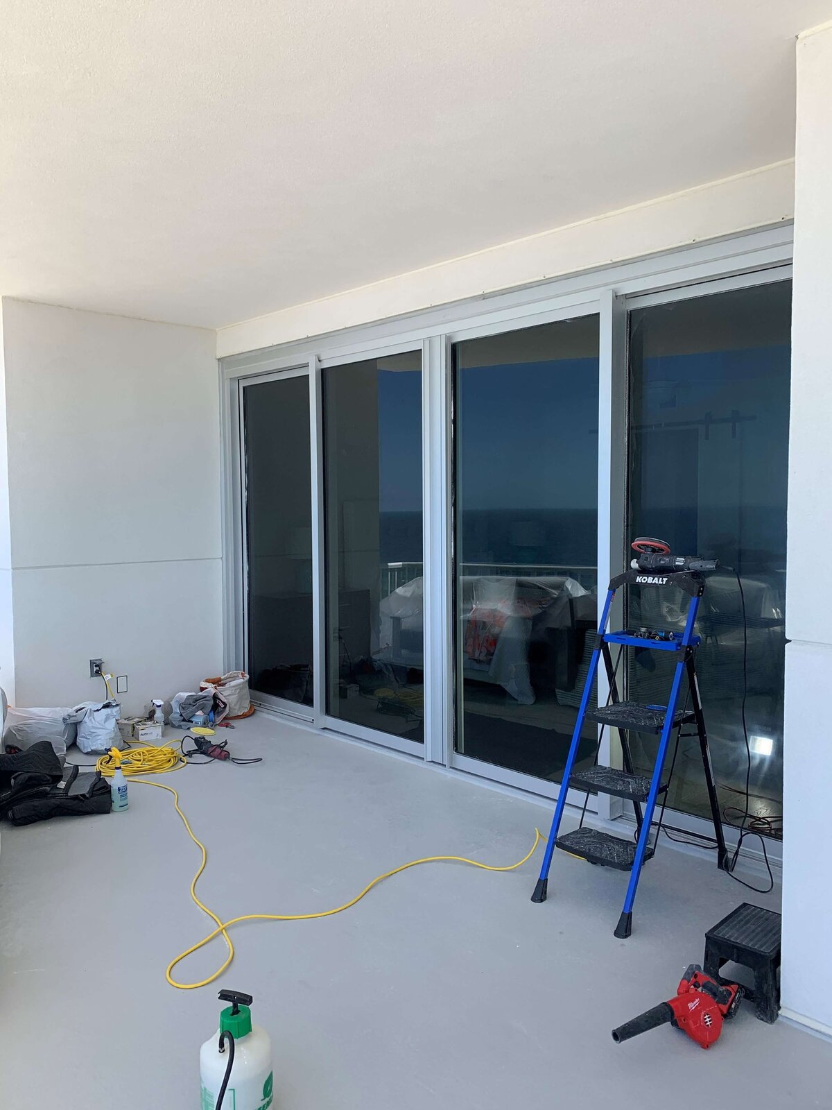 perdido-key-glass-scratch-removal-building-SGR