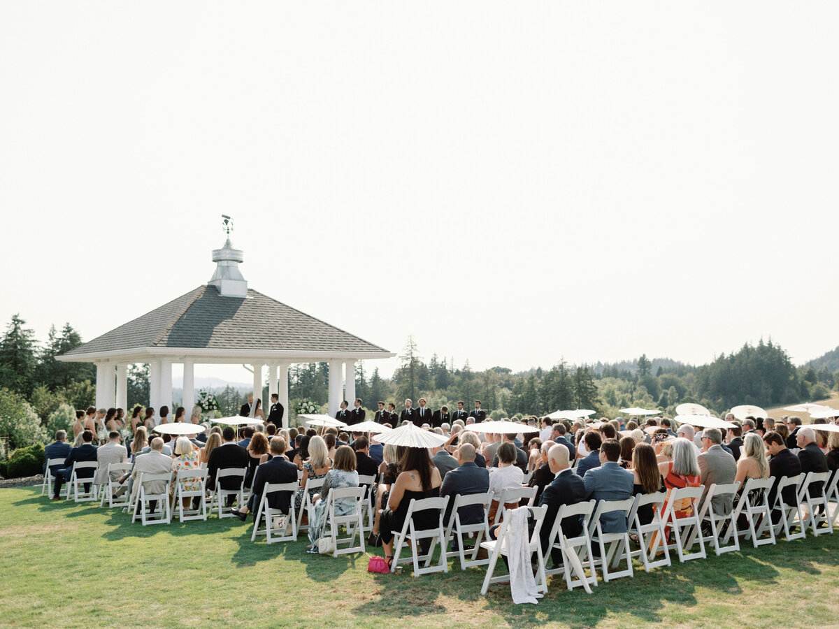 wedding-at-oswego-hills-vineyard-winery-portland-oregon-by-the-tenneys-photography-23