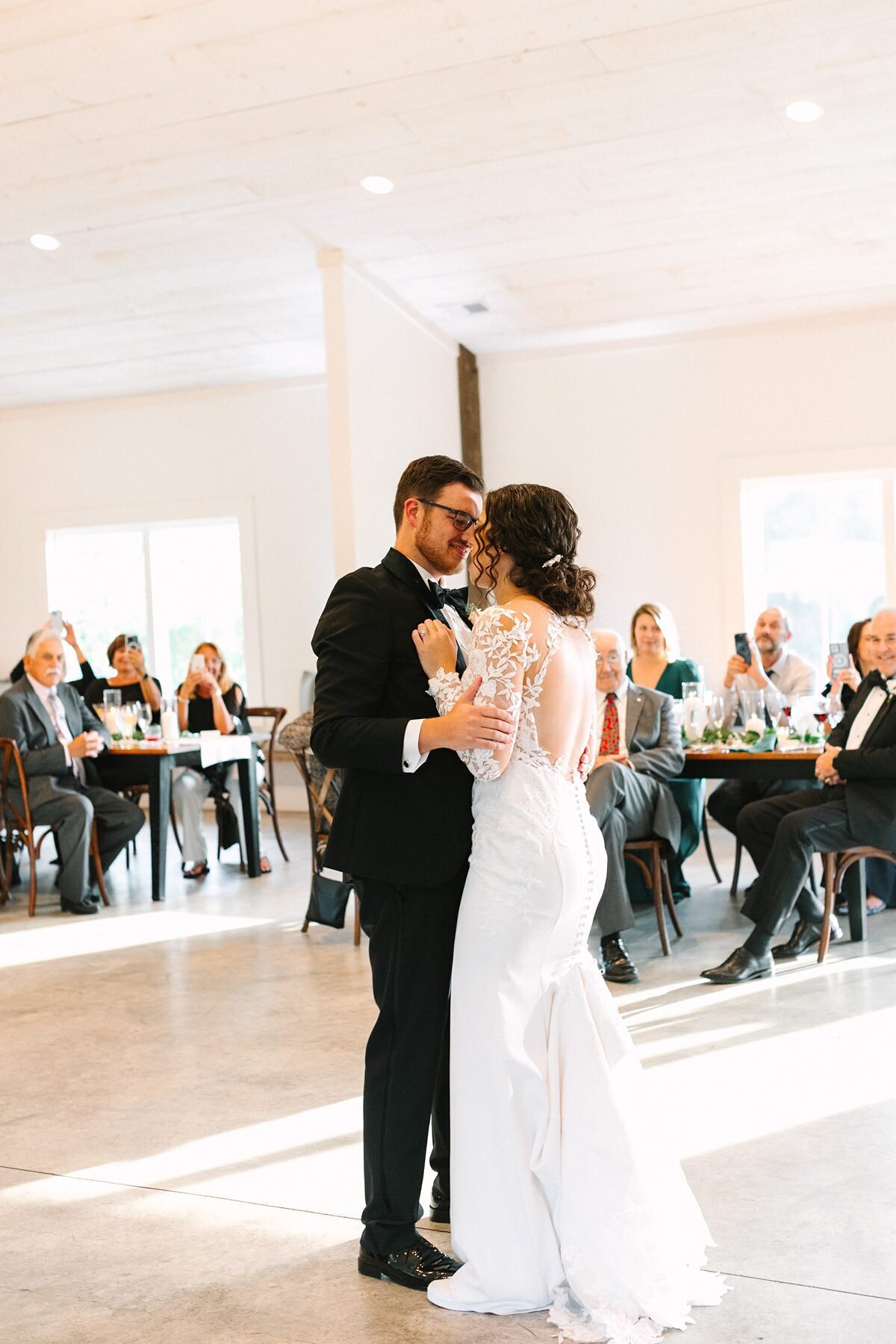 Bride and Groom Wedding Portaits Kelynn and Mathew Evansville Owensboro360