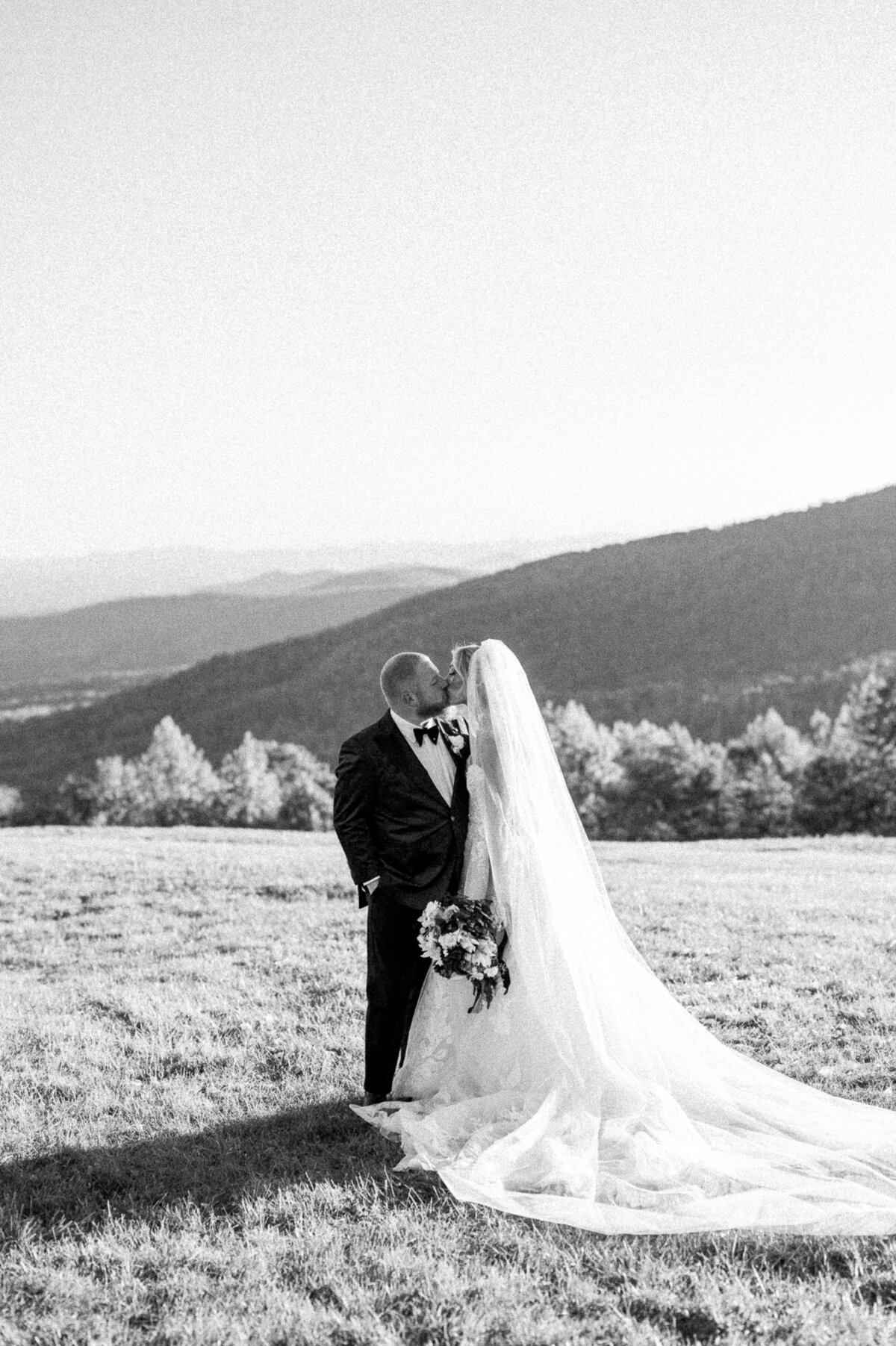 Private Estate Wedding Photographer - Hunter and Sarah Photography-61